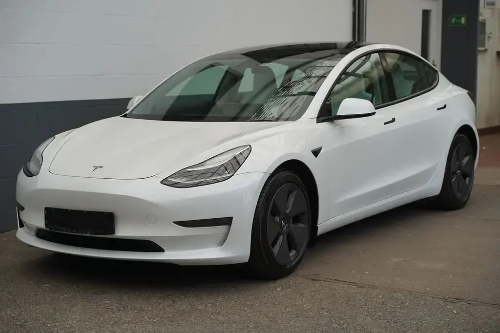 Gebraucht Tesla Model 3 Long Range AWD 366 kW (498 PS) 2022 Weiß Limousine