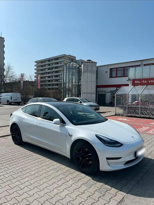 Gebraucht Tesla Model 3 208 kW (283 PS) 2020 Weiß Limousine