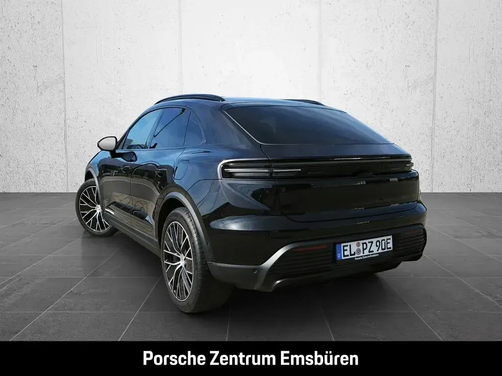 Gebraucht Porsche Macan 264 kW (360 PS) 2026 Tiefschwarzmetallic SUV