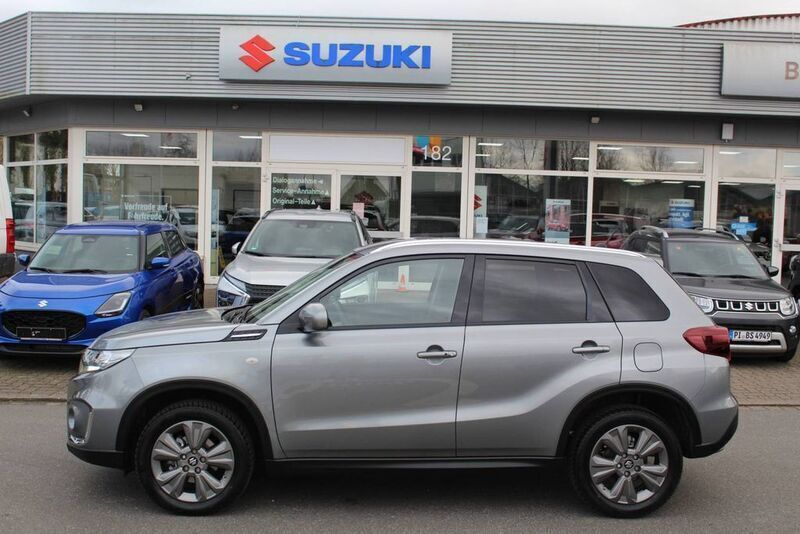 Grau Gebraucht 2023 Suzuki Vitara Comfort SUV | 22.890 € (Fairer Preis) - Bild 1/4