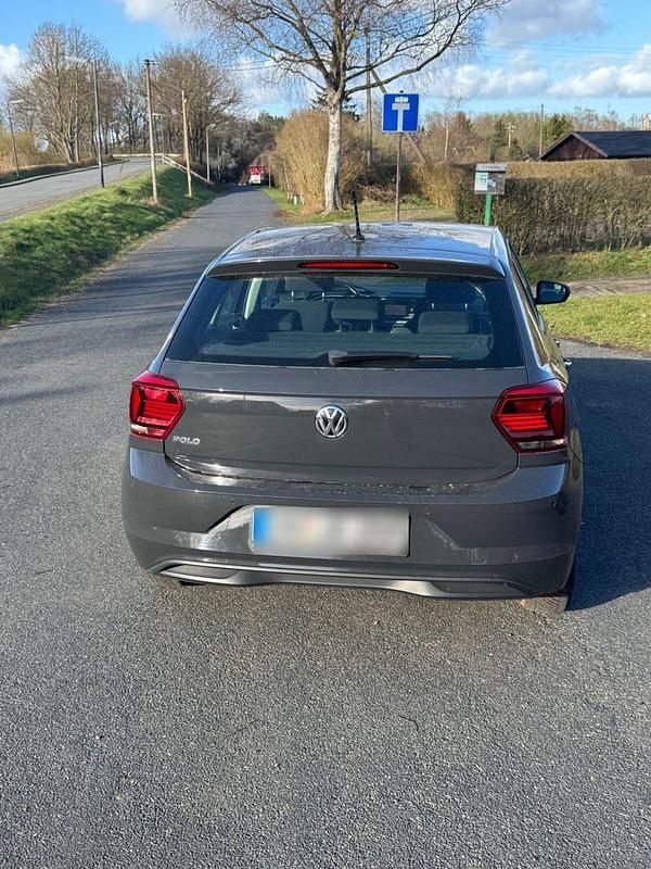 Gebraucht VW Polo Highline 95 PS (69 kW) 2019 Grau Kleinwagen
