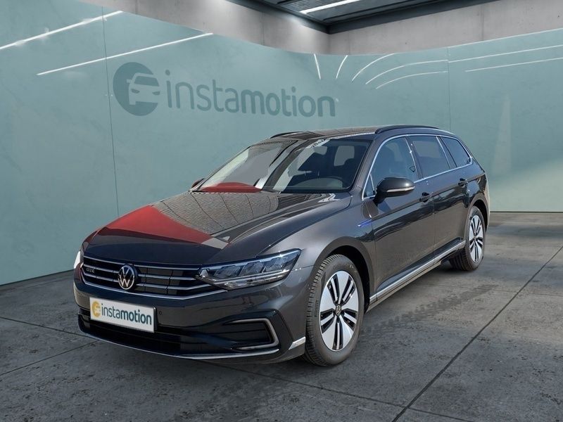 Grau Gebraucht 2021 VW Passat GTE Kombi | 31.840 € (Teuer) - Bild 1/4