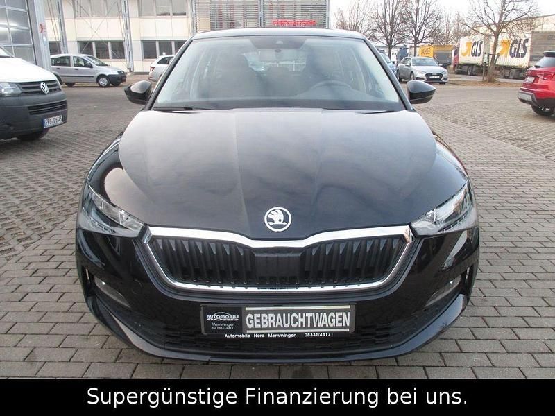 Gebraucht Skoda Scala Active 95 PS (69 kW) 2019 Schwarz Kleinwagen
