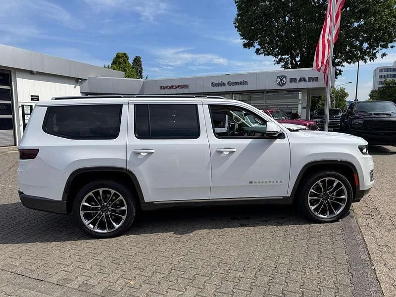 Neu Jeep Wagoneer 401 PS (294 kW) 2025 Bright white SUV