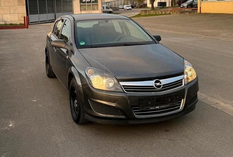 Gebraucht Opel Astra 116 PS (85 kW) 2009 Grau Kleinwagen