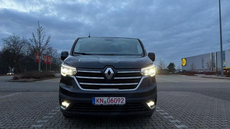 Gebraucht Renault Trafic 150 PS (110 kW) 2023 Schwarz Van / Kleinbus
