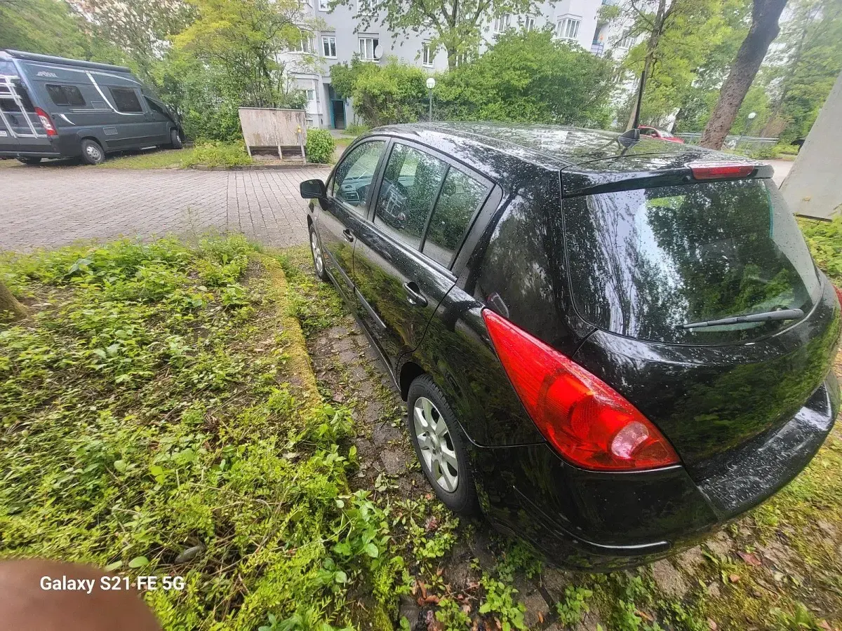 Gebraucht Nissan Tiida Acenta 110 PS (80 kW) 2008 Schwarz Limousine