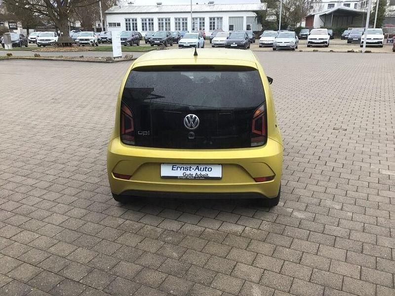 Gebraucht VW up! Sound 60 PS (44 kW) 2017 Honey yellow metallic Kleinwagen