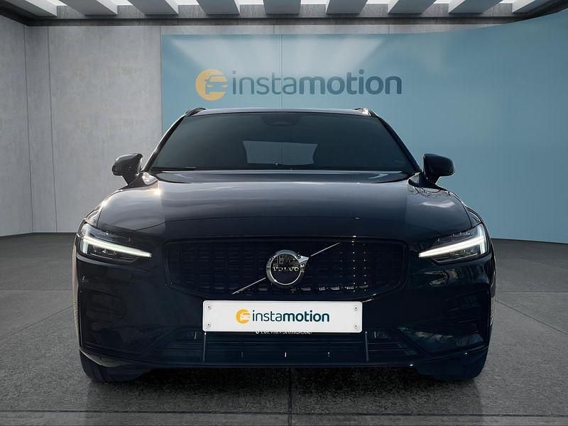 Gebraucht Volvo V60 Plus 197 PS (144 kW) 2024 Schwarz Kombi