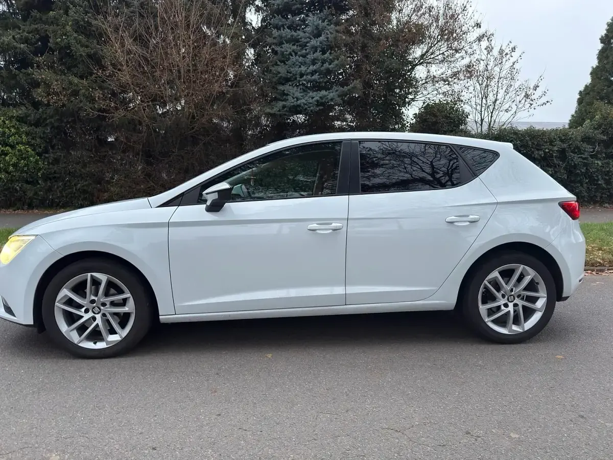 Gebraucht Seat Leon 122 PS (89 kW) 2013 Weiß Kleinwagen