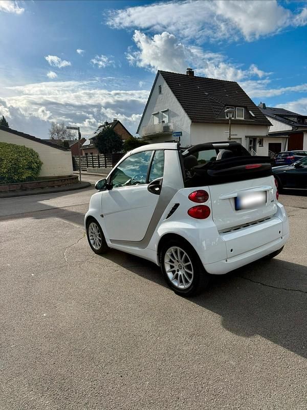 Gebraucht Smart ForTwo Cabrio 71 PS (52 kW) 2011 Weiß Cabrio