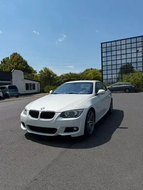 Gebraucht BMW 320 M Sport 184 PS (135 kW) 2012 Weiß Coupé