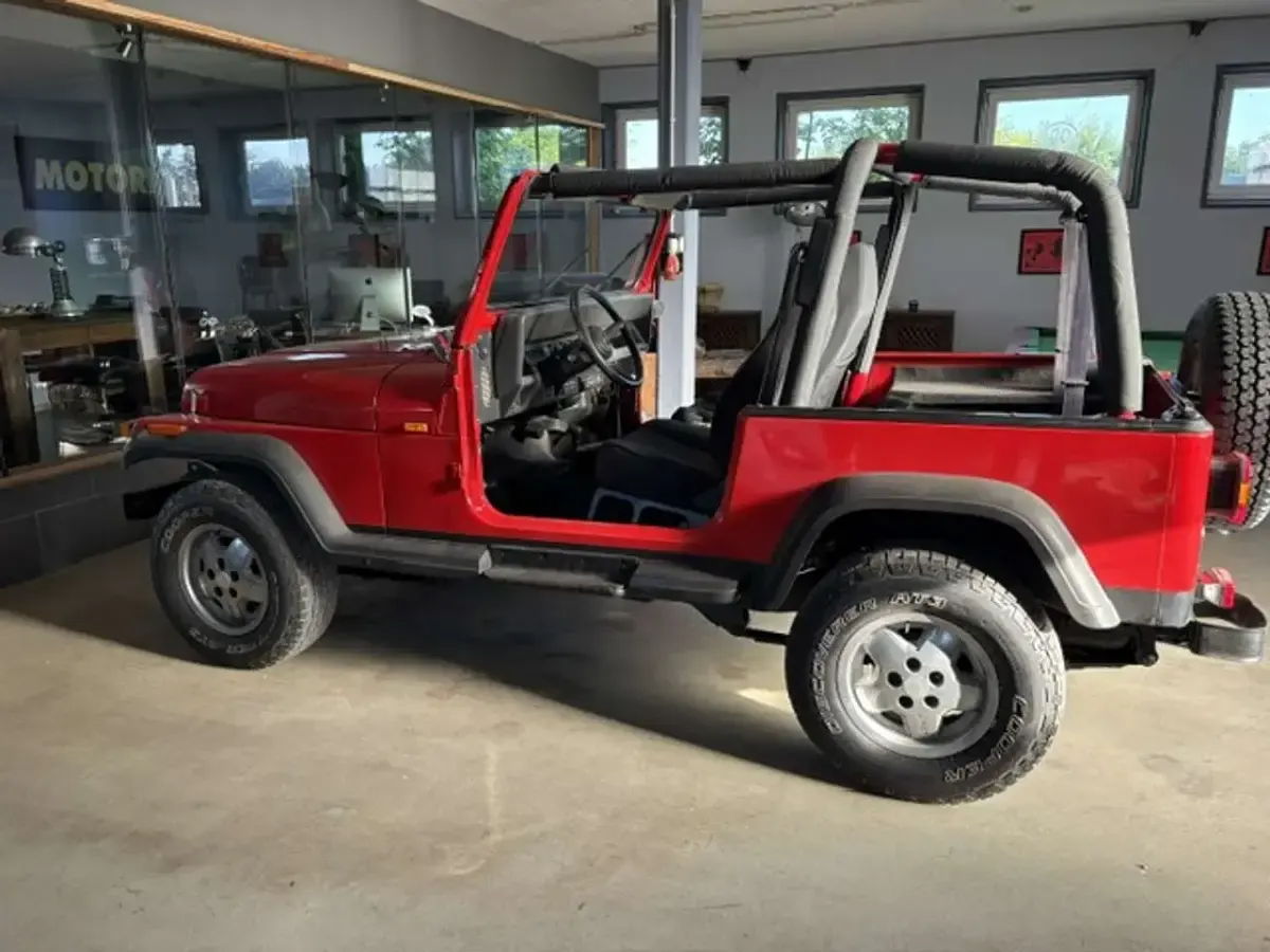 Gebraucht Jeep Wrangler 121 PS (88 kW) 1992 Rot SUV