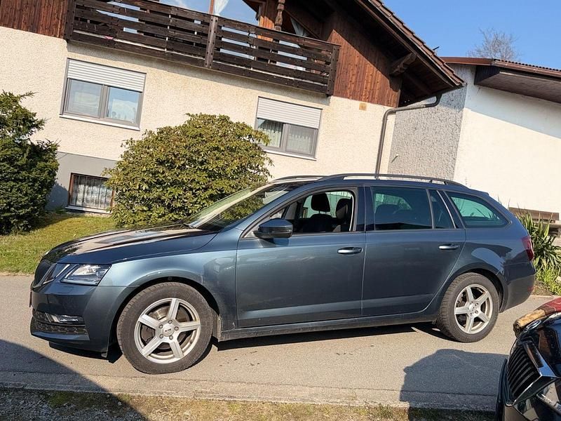 Second-hand Skoda Octavia Ambition 150 CP (110 kW) 2020 Gri Break