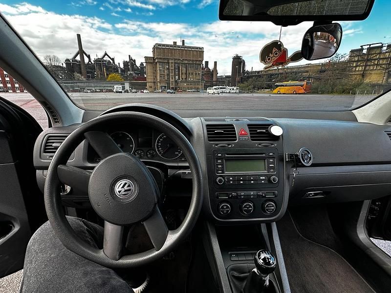 Gebraucht VW Golf V 2004 Schwarz Kleinwagen