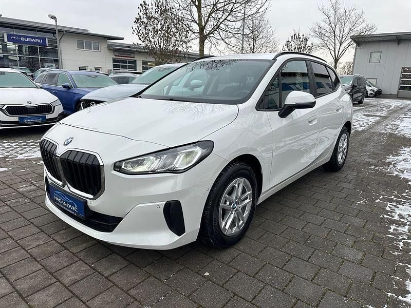 Weiß Gebraucht 2022 BMW 218 Kombi | 21.900 € (Etwas zu teuer) - Bild 1/4