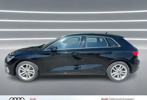 Gebraucht Audi A3 Advanced 110 PS (80 kW) 2023 Schwarz Limousine