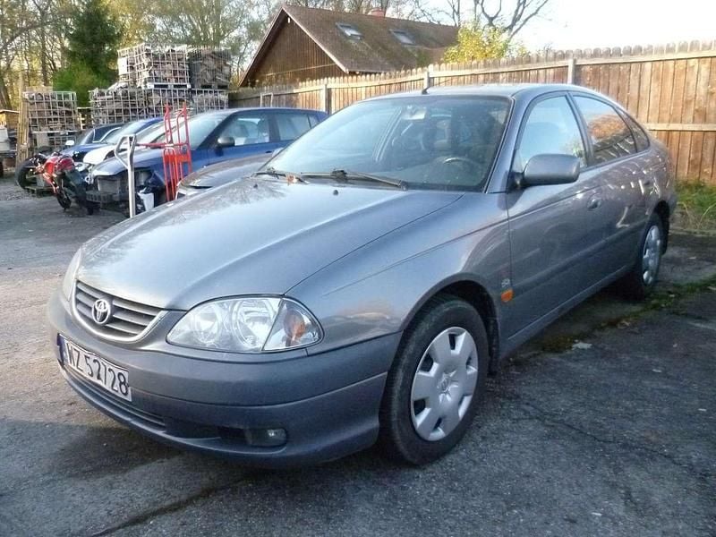 Other Gebraucht 2002 Toyota Avensis Sol Limousine | 2.400 € (Fairer Preis) - Bild 1/4