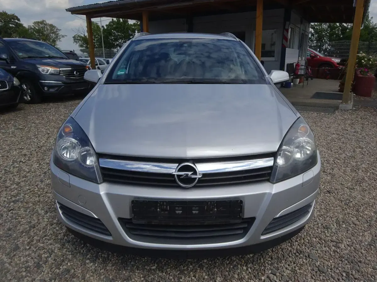 Gebraucht Opel Astra Elegance 125 PS (91 kW) 2005 Grau Kombi