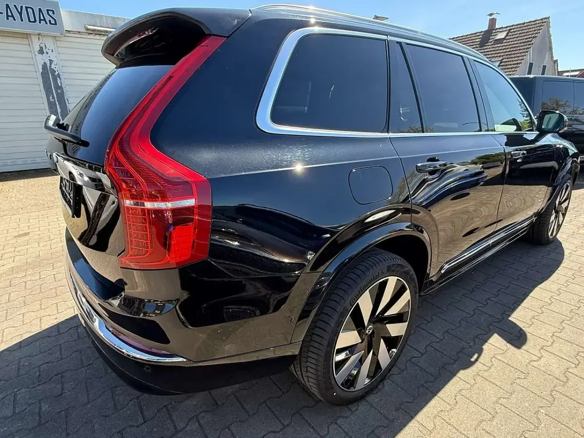 Second-hand Volvo XC90 Ultra 455 CP (334 kW) 2024 Negru SUV