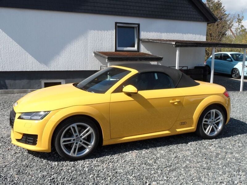 Gelb Gebraucht 2018 Audi TT Roadster Sport Cabrio | 23.950 € (Superpreis) - Bild 1/4