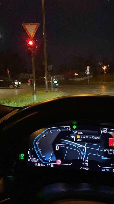 Gebraucht BMW 330 M Sport 258 PS (189 kW) 2019 Blau Limousine