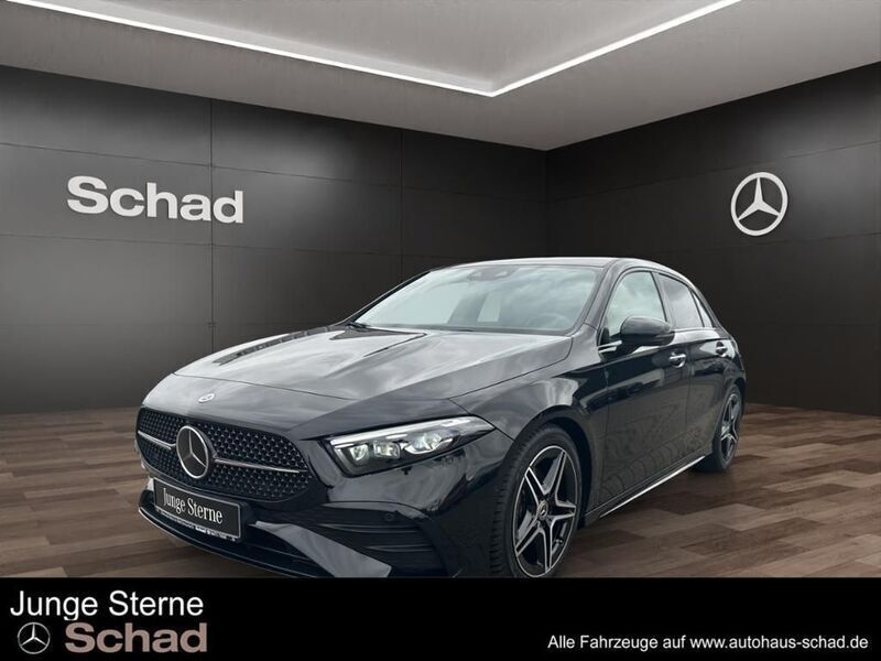 Metalliclack kosmosschwarz Gebraucht 2024 Mercedes A180 Premium Plus Limousine | 35.480 € (Etwas zu teuer) - Bild 1/4