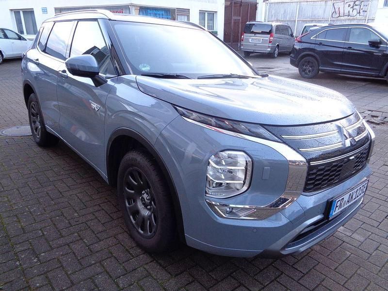 Gebraucht Mitsubishi Outlander P-HEV Top 136 PS (100 kW) 2025 Grau SUV