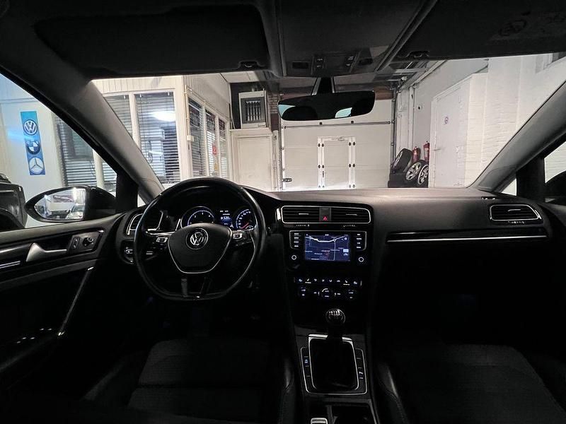 Gebraucht VW Golf VII Highline 110 PS (80 kW) 2017 Schwarz Limousine