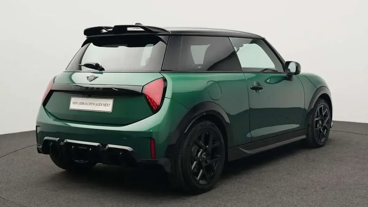 Gebraucht Mini John Cooper Works 156 PS (114 kW) 2025 Grün Kleinwagen