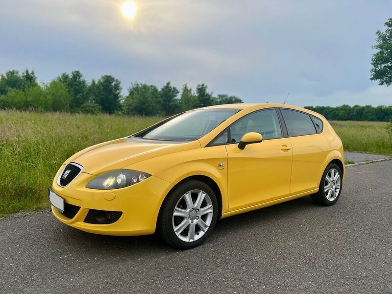 Gelb Gebraucht 2008 Seat Leon Stylance Limousine | 2.690 € (Fairer Preis) - Bild 1/4