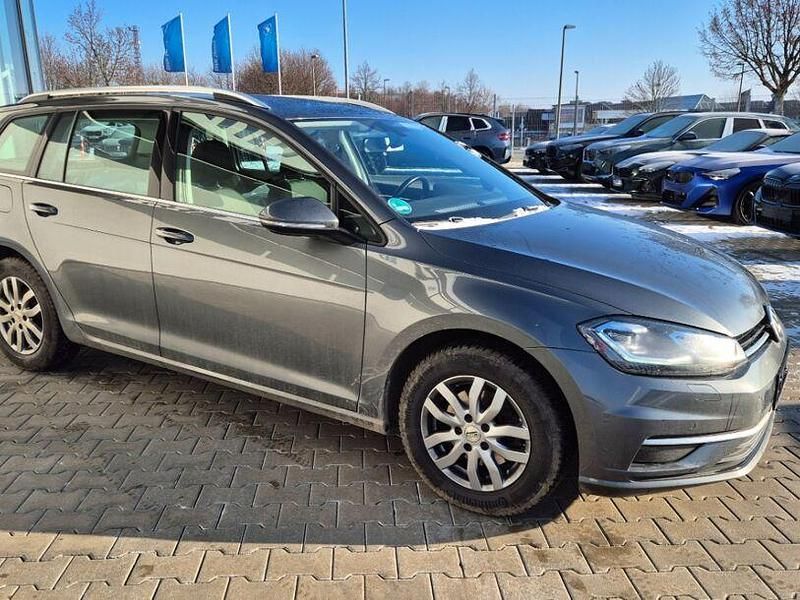 Gebraucht VW Golf VII Highline 150 PS (110 kW) 2020 Grau Limousine