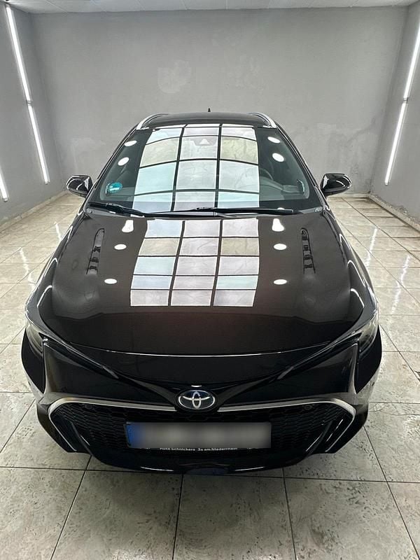 Braun Gebraucht 2019 Toyota Corolla Lounge Kombi | 19.500 € (Fairer Preis) - Bild 1/4