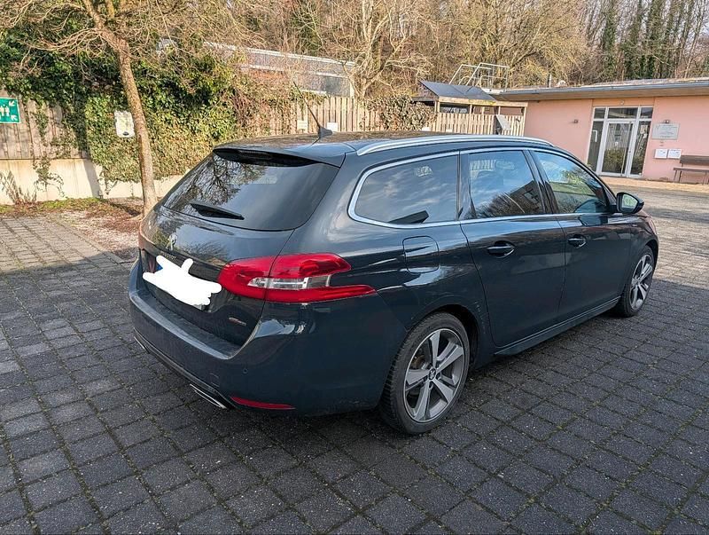 Gebraucht Peugeot 308 SW 131 PS (96 kW) 2018 Grau Kombi