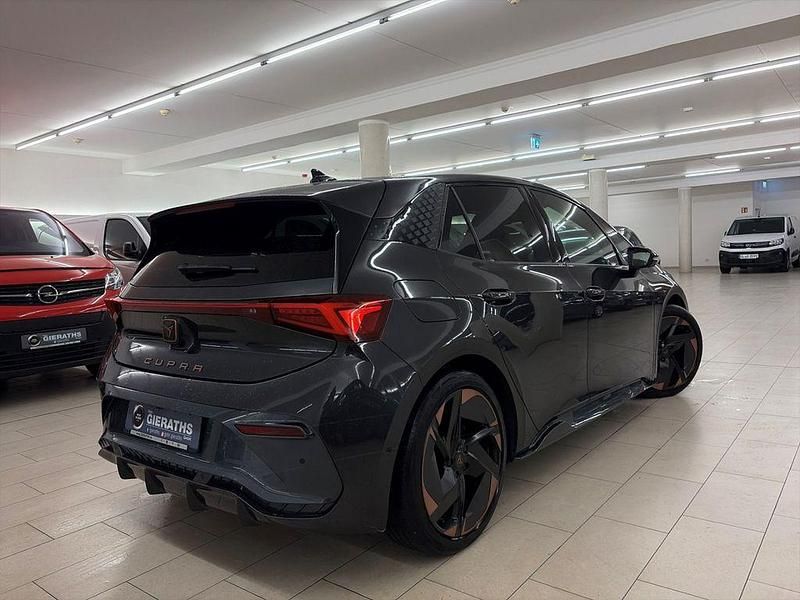Second-hand Cupra Born 169 kW (231 CP) 2023 Gri Hatchback