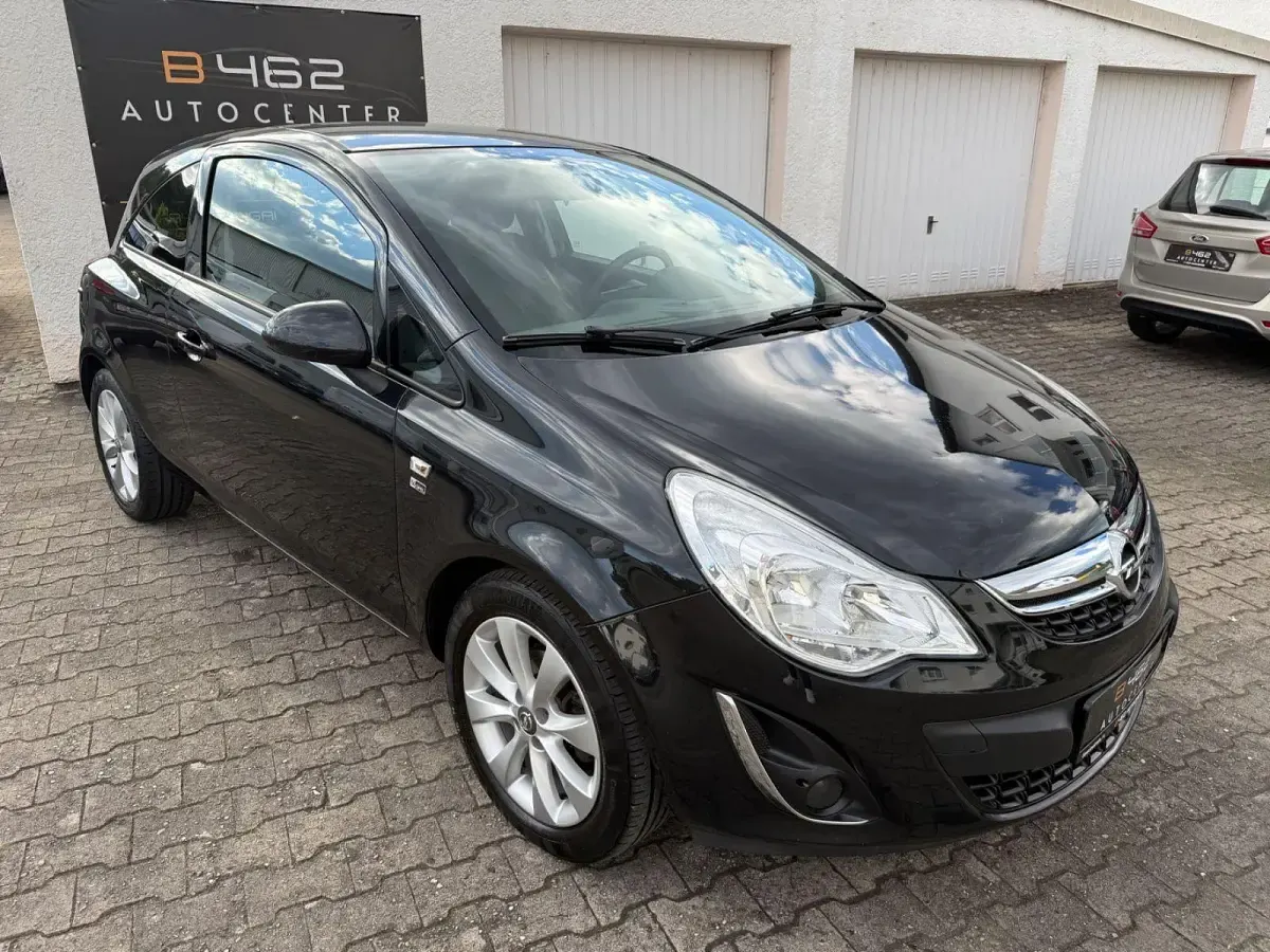 Gebraucht Opel Corsa 87 PS (63 kW) 2012 Schwarz Kleinwagen