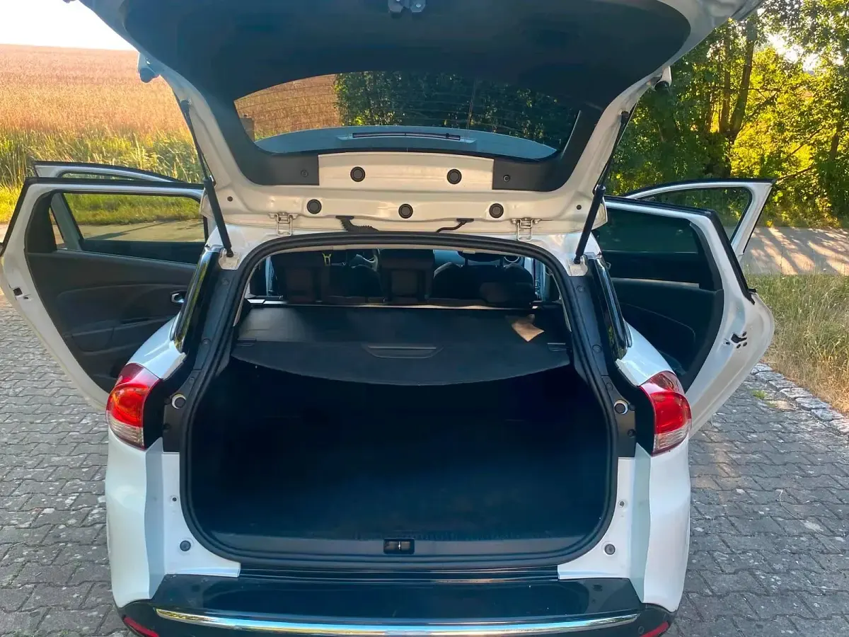 Gebraucht Renault Clio LIMITED 118 PS (86 kW) 2016 Weiß Kombi