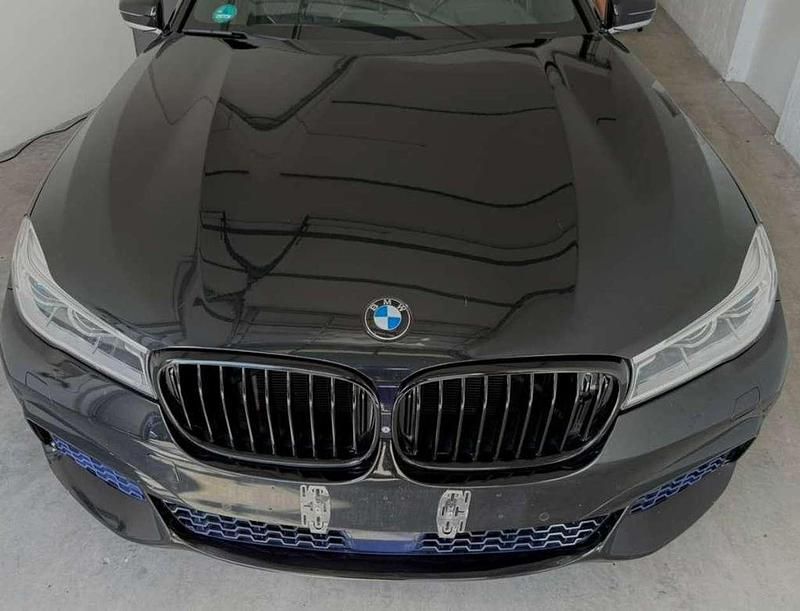 Schwarz Gebraucht 2016 BMW 730 Limousine | 30.800 € (Teuer) - Bild 1/4