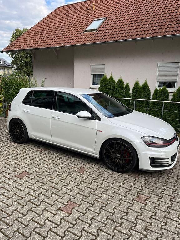 Weiß Gebraucht 2014 VW Golf VII GTI Limousine | 13.800 € (Fairer Preis) - Bild 1/4