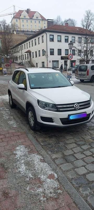 Gebraucht VW Tiguan Trendline 160 PS (117 kW) 2012 Weiß SUV