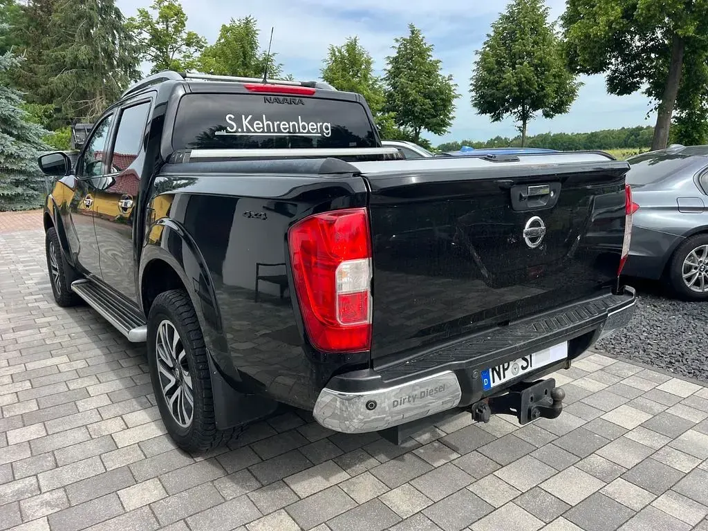 Gebraucht Nissan Navara 360º 190 PS (139 kW) 2016 Schwarz Pickup