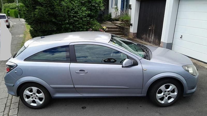 Blau Gebraucht 2005 Opel Astra Coupé | 800 € (Superpreis) - Bild 1/4