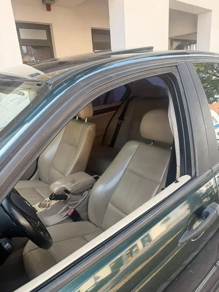 Gebraucht BMW 320 150 PS (110 kW) 2003 Grün Limousine