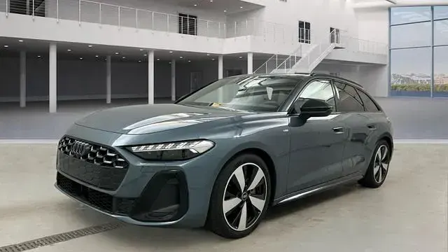 Second-hand Audi A5 S-line plus 204 CP (150 kW) 2025 Albastru Break