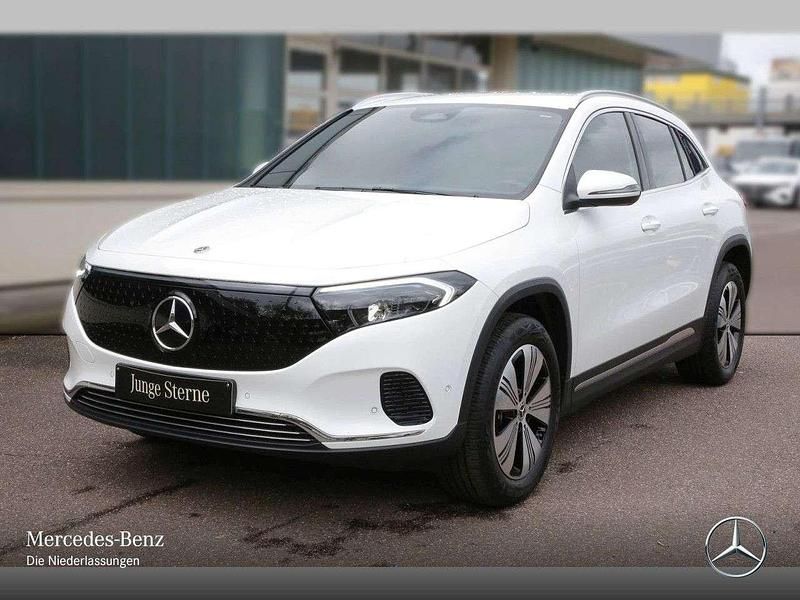 Gebraucht Mercedes EQA250 Advanced 139 kW (190 PS) 2025 Weiß SUV