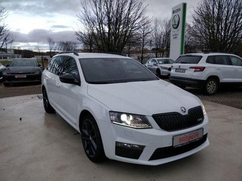 Gebraucht Skoda Octavia RS 220 PS (161 kW) 2015 Laserweiss Kleinwagen
