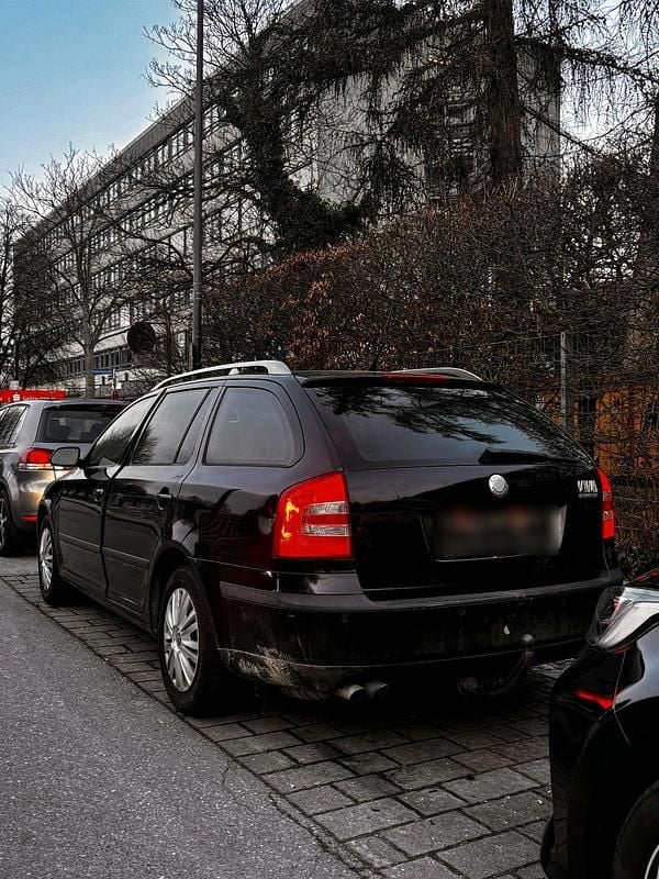 Gebraucht Skoda Octavia 160 PS (117 kW) 2008 Schwarz Kombi