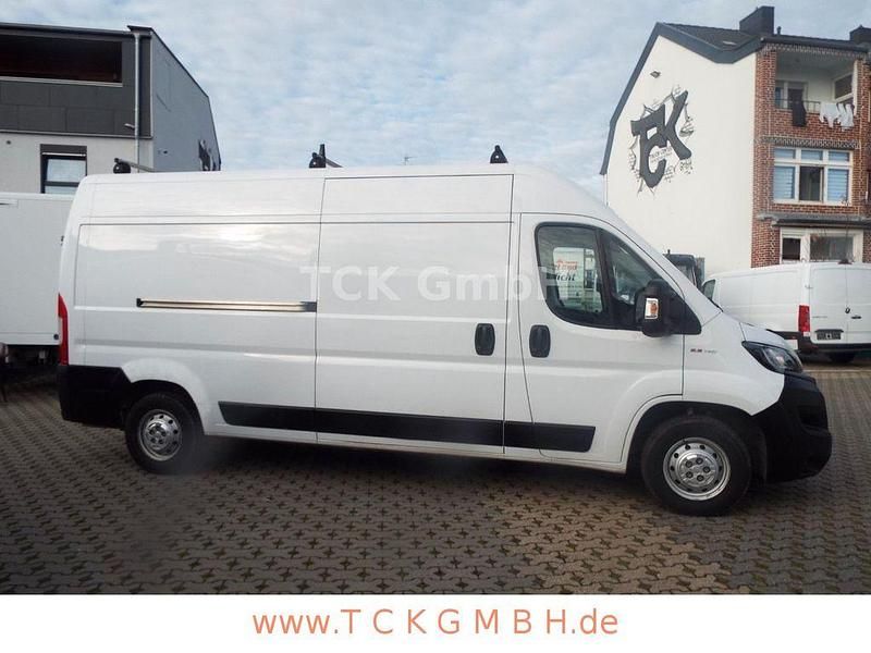 Weiß Gebraucht 2020 Fiat Ducato Van | 16.648 € (Guter Preis) - Bild 1/4