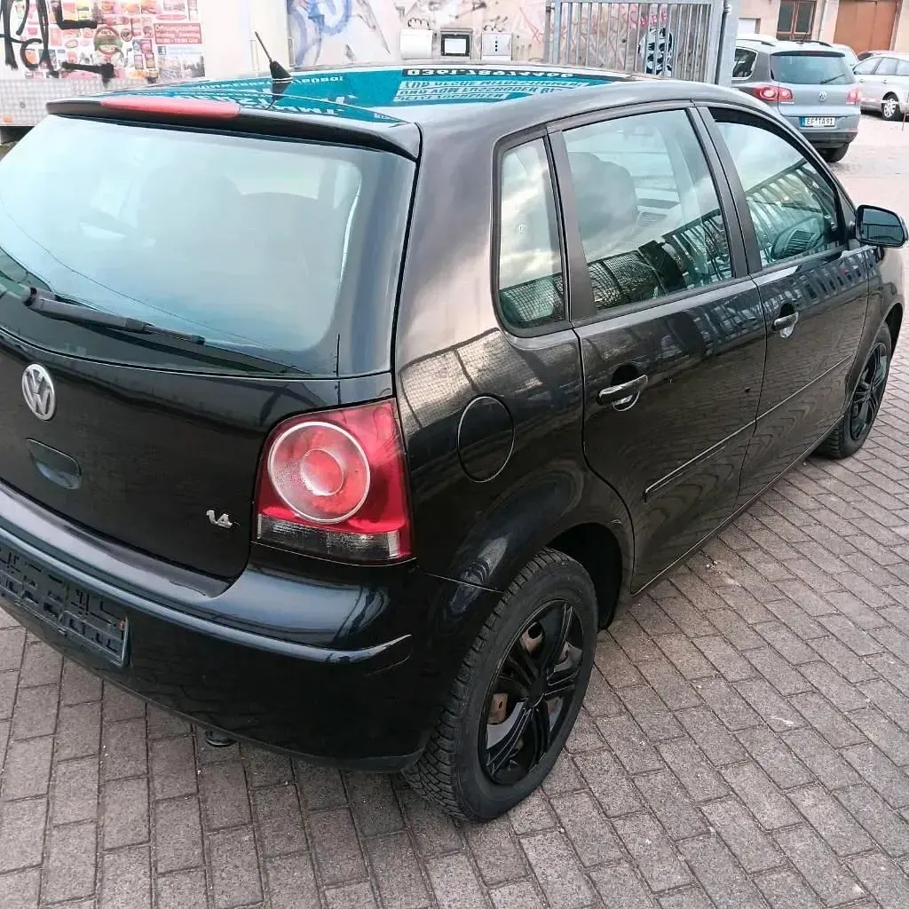 Gebraucht VW Polo 80 PS (58 kW) 2008 Schwarz Kleinwagen
