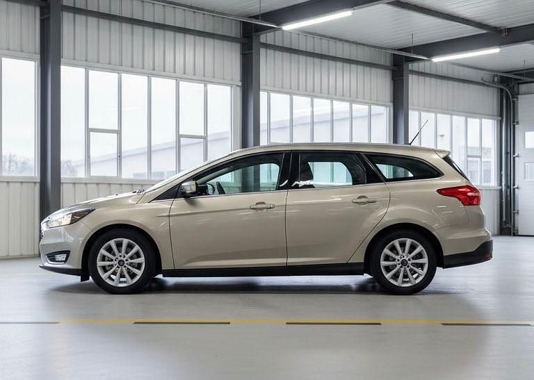 Gebraucht Ford Focus Titanium 125 PS (91 kW) 2014 Beige Kombi